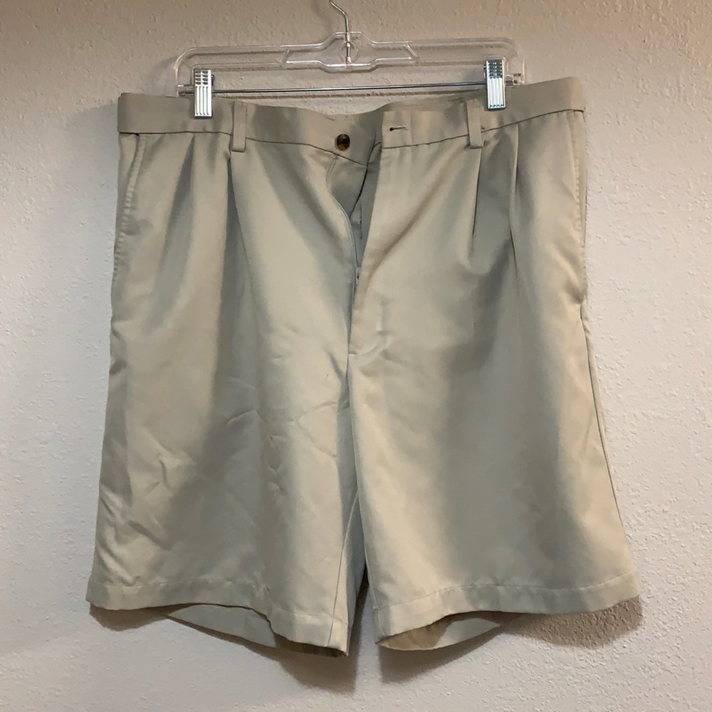 Khaki shorts Haggar